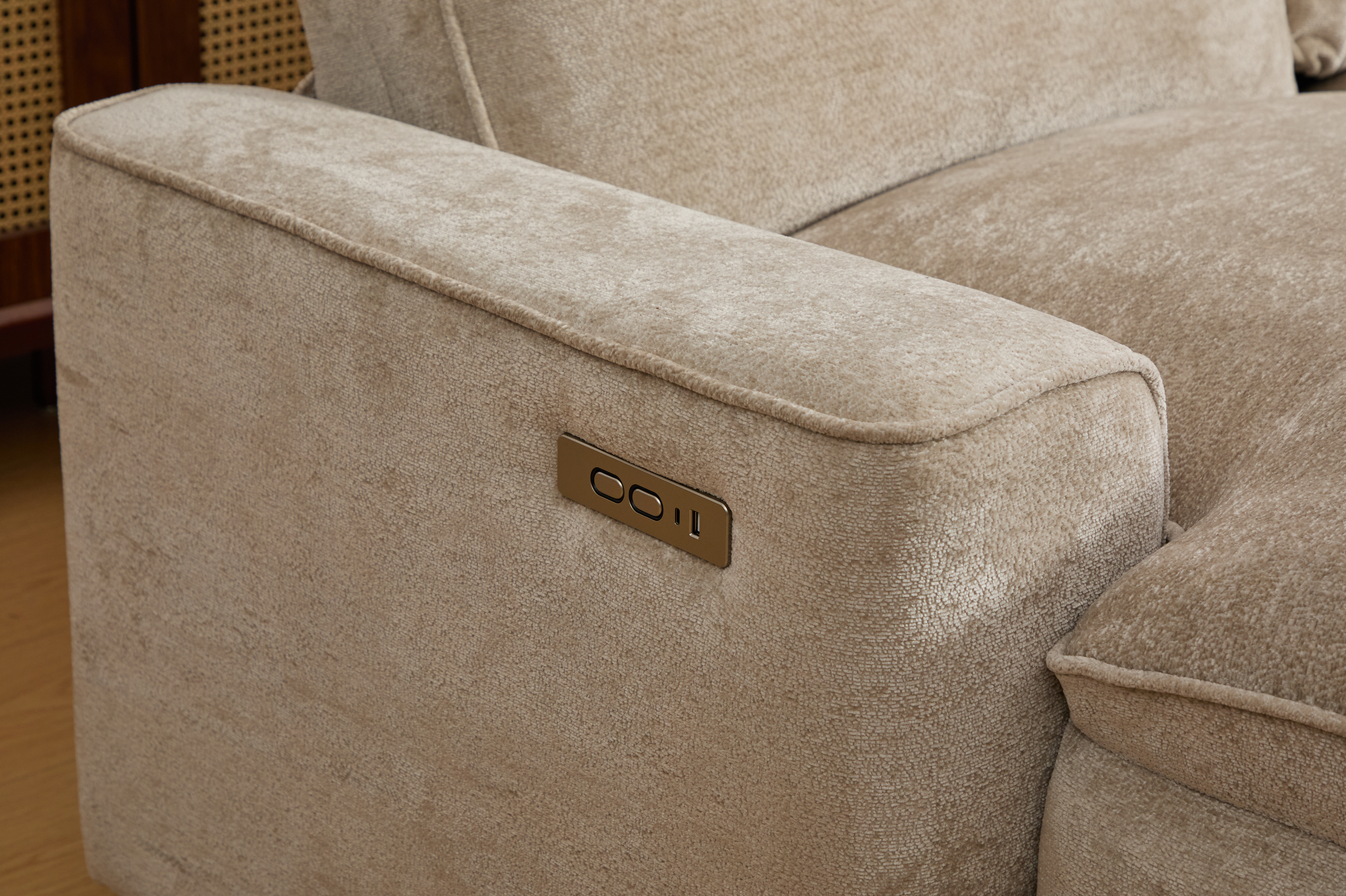 Coltar dumonde cu 3 reclinere electrice, incarcare USB, USB-C, tava, lumini de citit, suport pahare, textil, Vireon 317x347cm