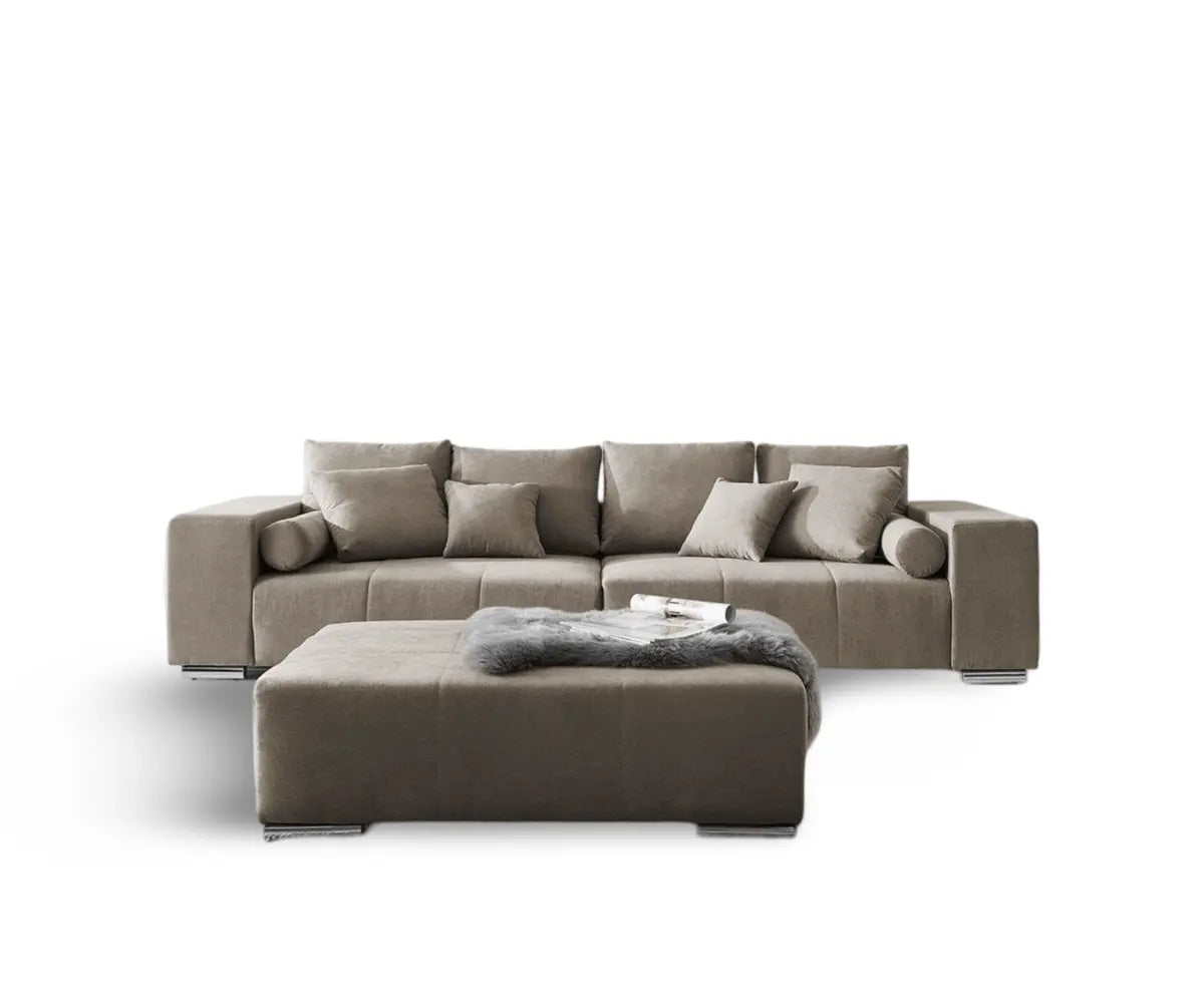 Canapea extensibilă dumonde cu ladă de depozitare si sezut confortabil din spuma HR, Marbela Enjoy Camel XXL 295x100 cm cu taburet inclus