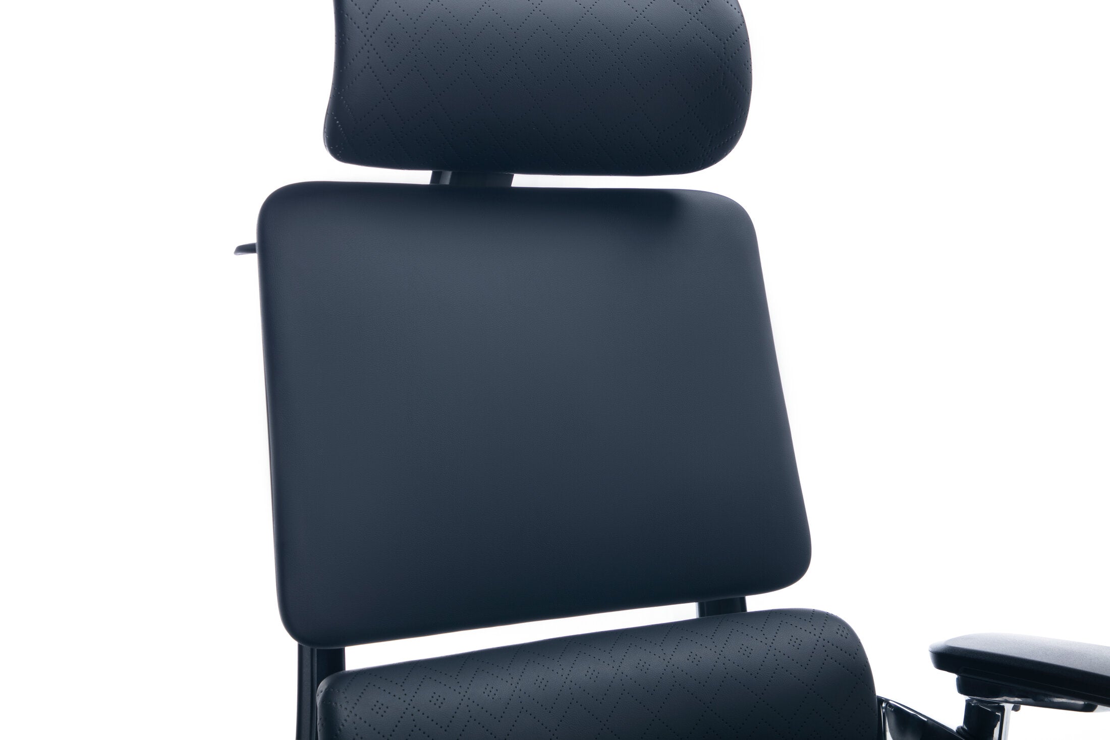 Scaun ergonomic profesional Nexus dumonde cu suport lombar dinamic, cotiere 4D ultra moi, mecanism multifunctional inclinare/blocare, suport picoare, negru