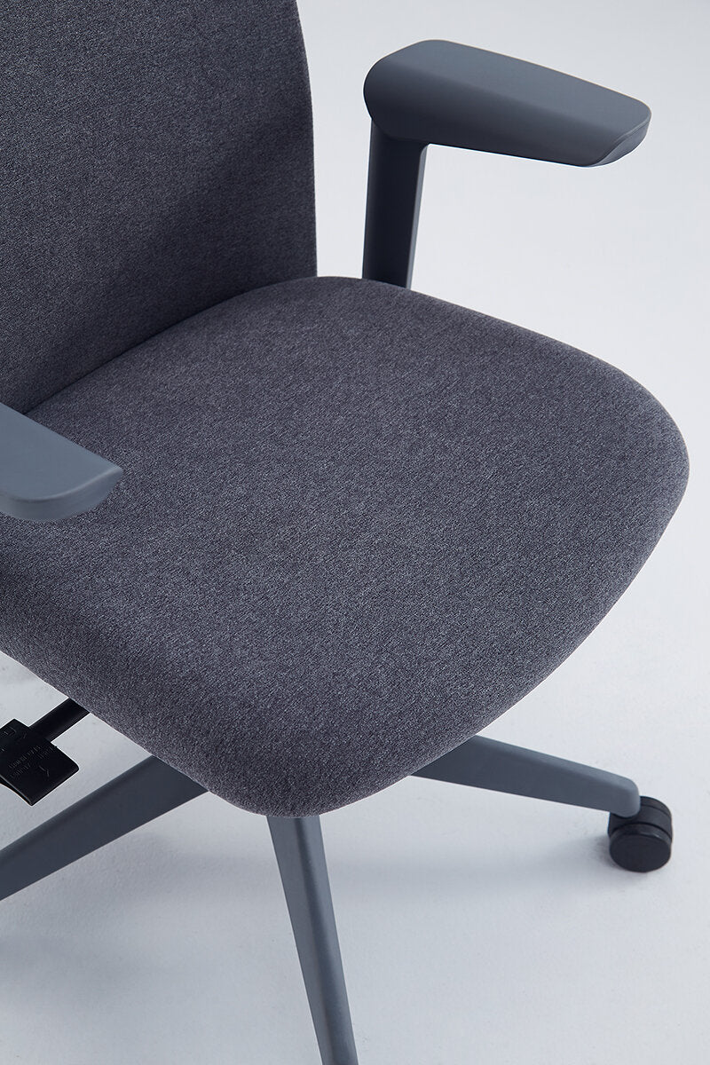 Scaun ergonomic profesional Pulse 2 dumonde cu mecanism multifunctional inclinare/blocare, cotiere 2D ultra moi, negru