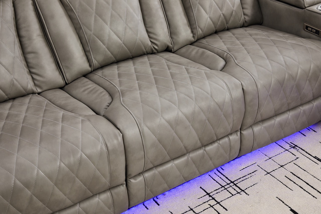 Set canapele dumonde 3+2+1, reclinere electrice, incarcare wireless, USB-C, suport pahare incalzite, lumini LED Selvar