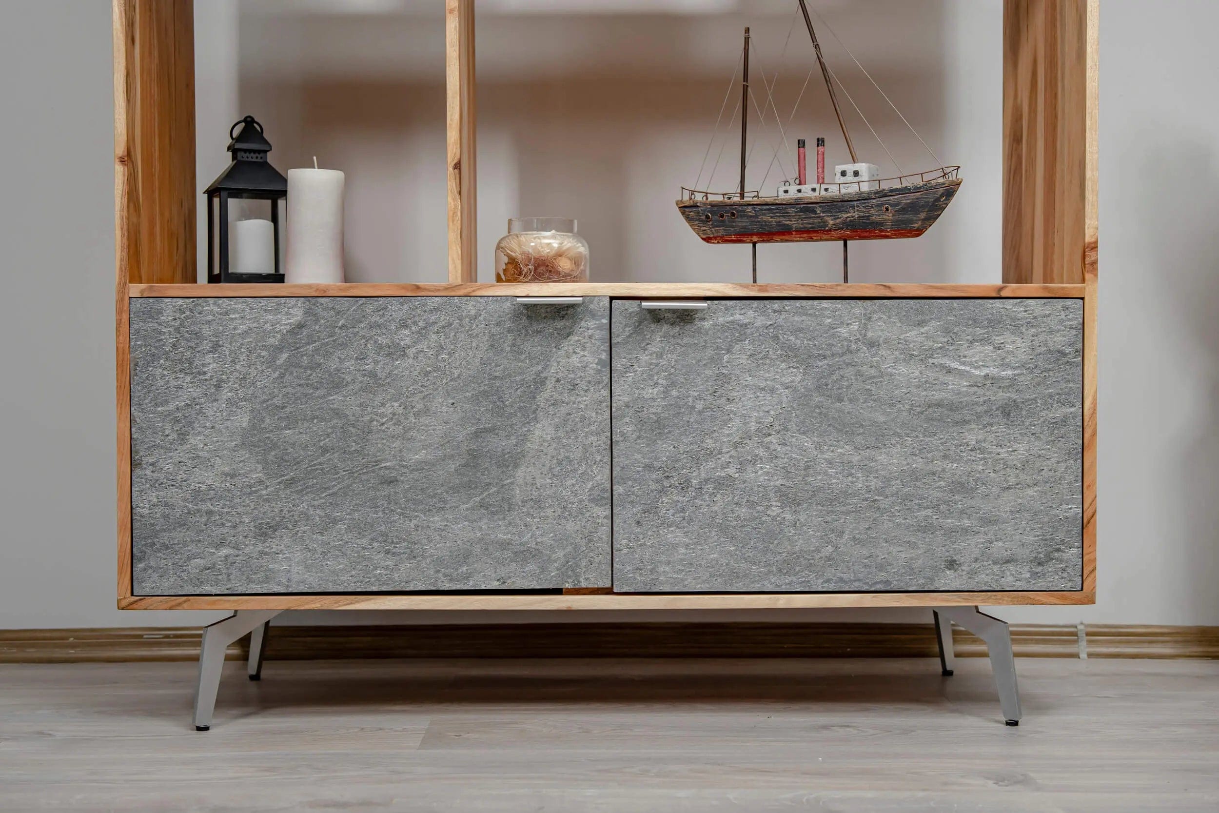 Vitrina din lemn masiv placat cu piatra, Heritage, 115x40xh150 cm, dumonde