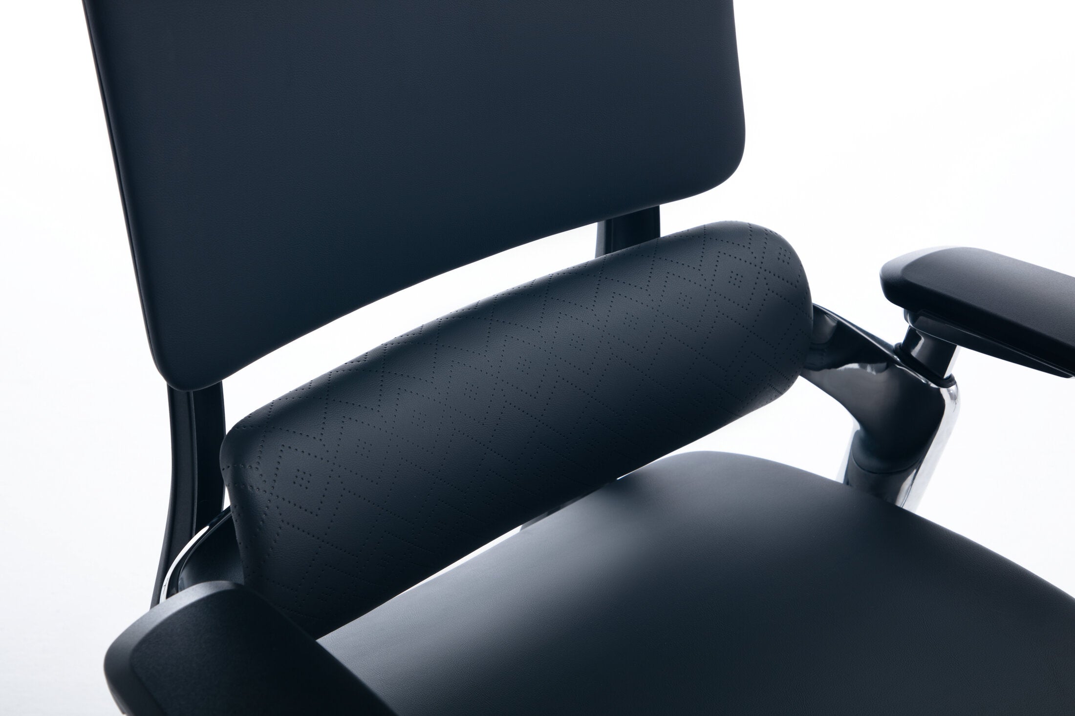 Scaun ergonomic profesional Nexus dumonde cu suport lombar dinamic, cotiere 4D ultra moi, mecanism multifunctional inclinare/blocare, suport picoare, negru