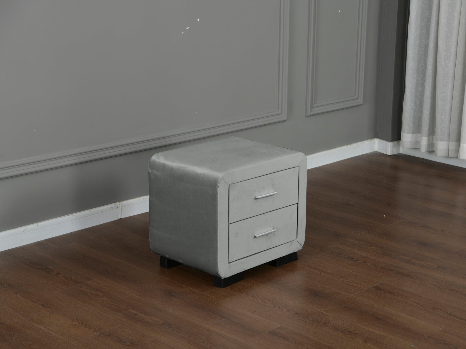 Noptiera dumonde tapitata gri deschis Velvet