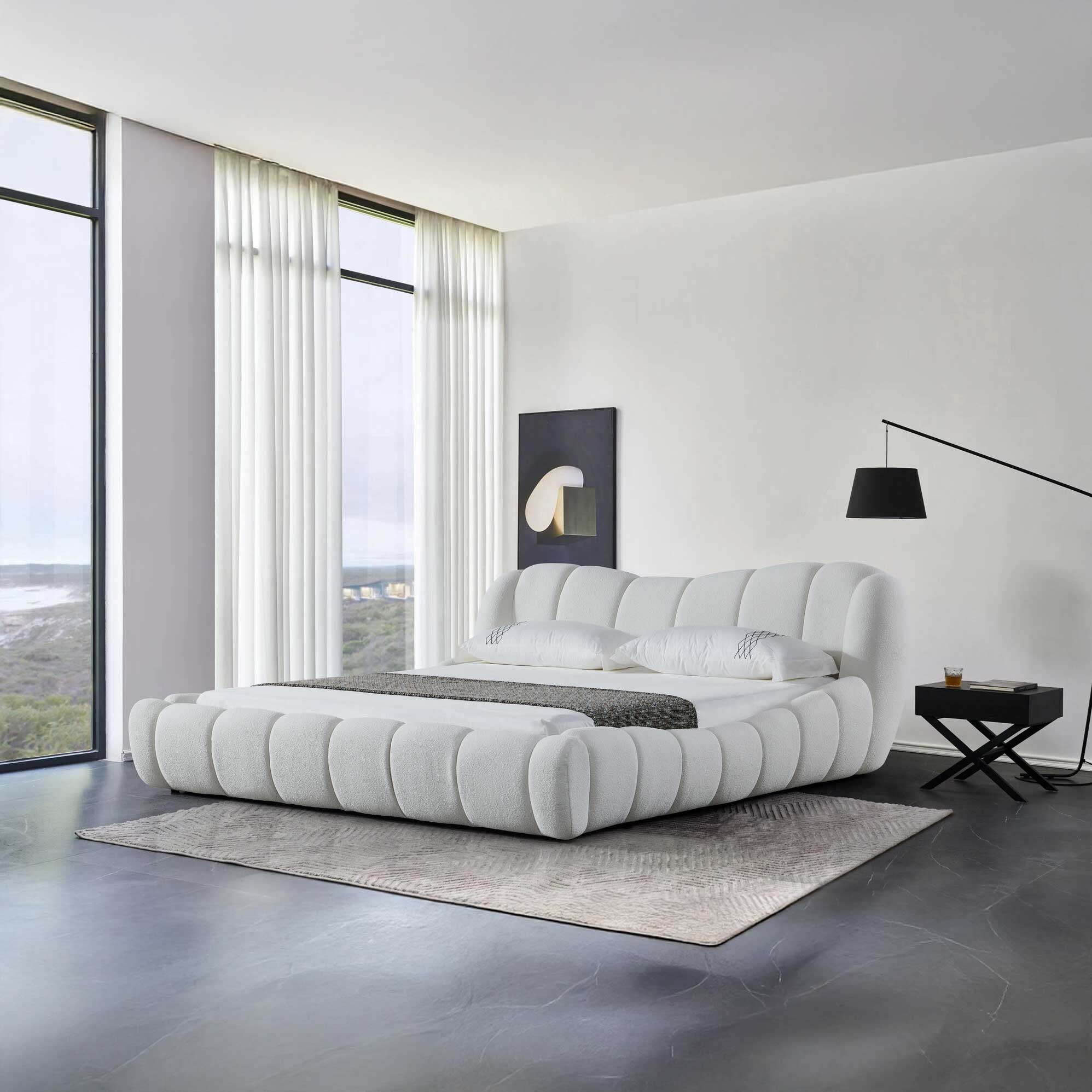 Pat dormitor dumonde, tapitat alb Royal 180x200 cm